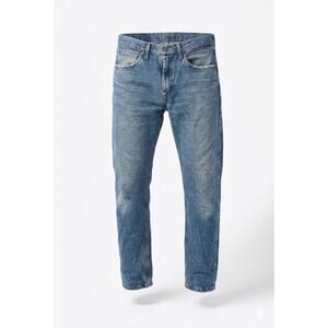 Wrangler Premium Quality Jeans Medium Wash Straight Leg Size 32x33 Denim